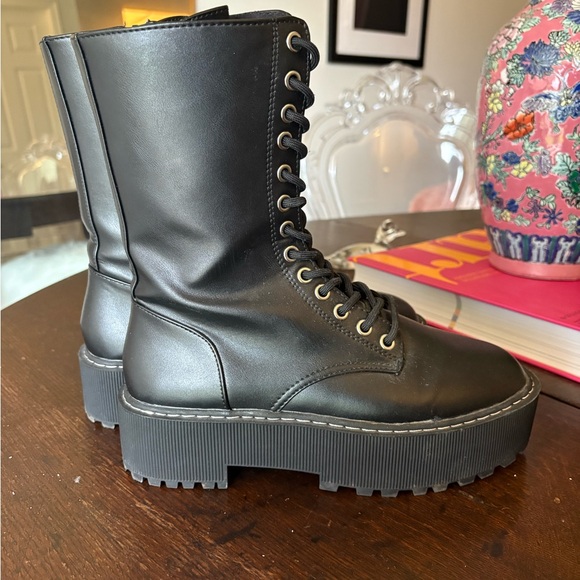 H&M Black Lace Up Chunky Sole Combat Boots - Picture 4 of 7
